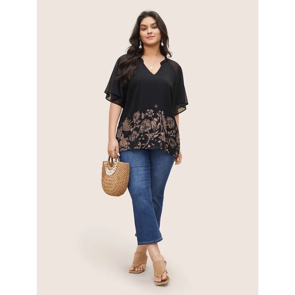 4X 26 Plus Size BloomChic Boho Notched Ruffle Mesh Flutter Sleeve Blouse Top - Picture 2 of 6